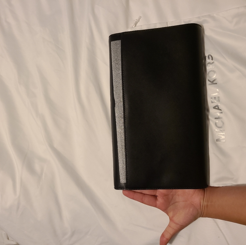 BNWT Michael Kors leather envelope clutch - Picture 4 of 8